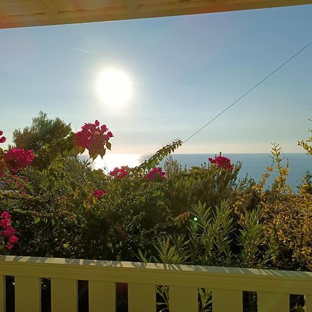 Deep Blue- Rosemary Sea View Apartment อาโยส นิกีตัส ภายนอก รูปภาพ