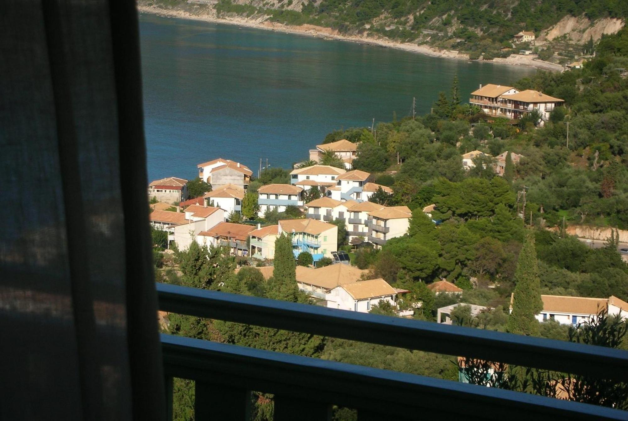 Deep Blue- Rosemary Sea View Apartment อาโยส นิกีตัส ภายนอก รูปภาพ
