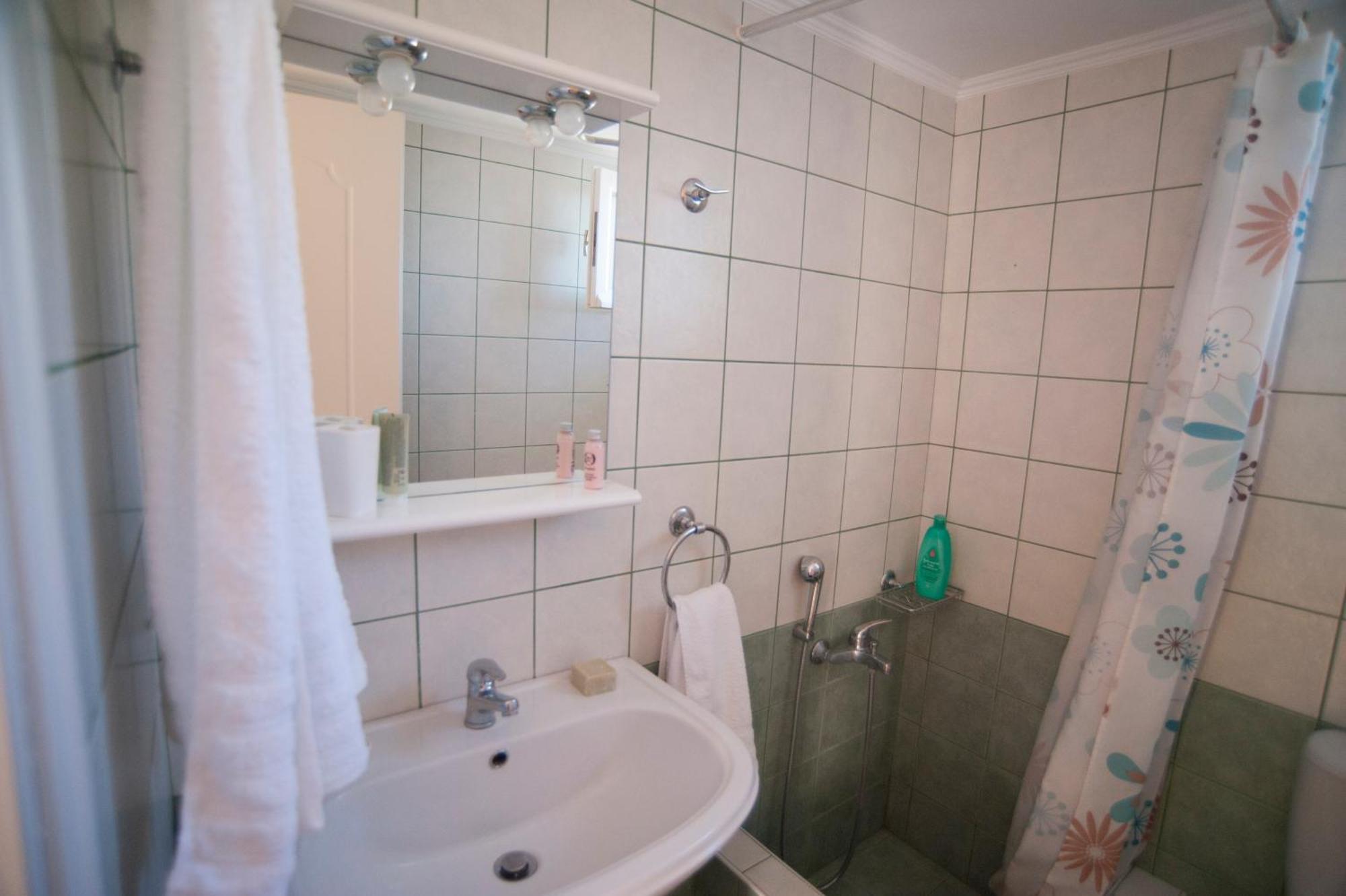 Deep Blue- Rosemary Sea View Apartment อาโยส นิกีตัส ภายนอก รูปภาพ